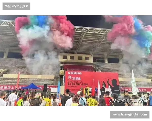 越南 中国比赛;2024越南杯足球赛事全面开战各路豪强齐聚奋力争夺冠军荣耀 越南 中国比赛;2024越南杯足球赛事全面开战各路豪强齐聚奋力争夺冠军荣耀